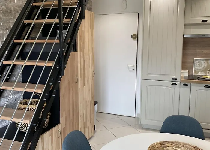 Cabourg: 3p A 200m De La Plage, 2 Chambres, Balcon, Internet - Fr-1-487-277