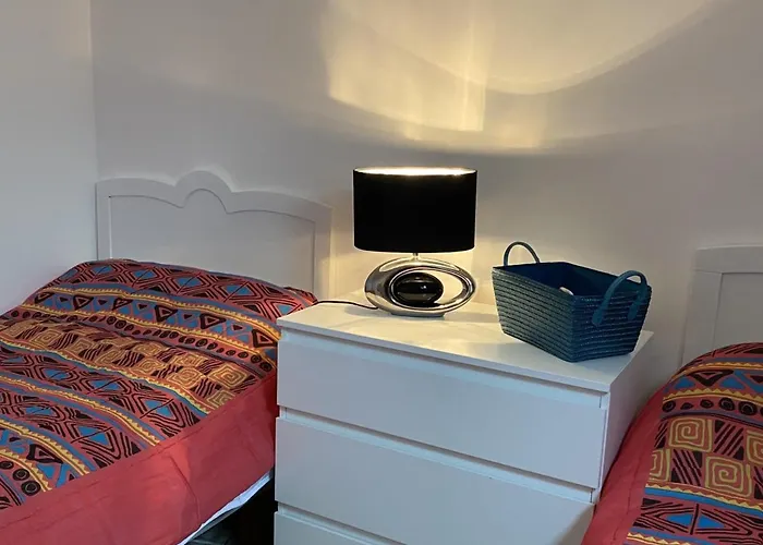 Cabourg: 3p A 200m De La Plage, 2 Chambres, Balcon, Internet - Fr-1-487-277 *