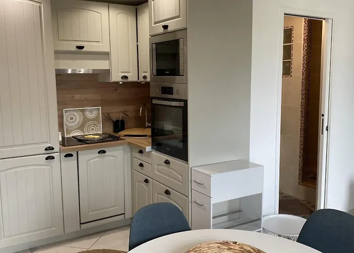 Cabourg: 3p A 200m De La Plage, 2 Chambres, Balcon, Internet - Fr-1-487-277 カブール